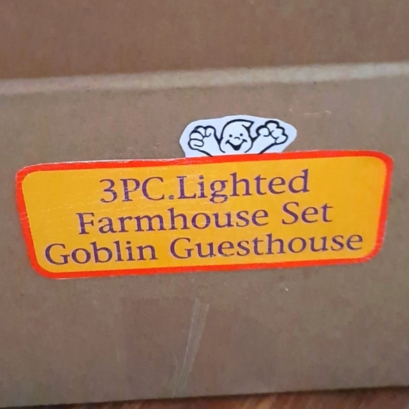 ABC Distributing 3 pieces Halloween Porcelain Farmhouse Goblin Guesthouse - Picture 7 of 7